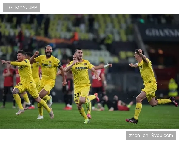 比利亚雷亚尔vs瓦伦西亚:瑟洛特接肋部斜传头球破门,打入赛季第15球 比利亚雷亚尔vs瓦伦西亚:瑟洛特接肋部斜传头球破门,打入赛季第15球